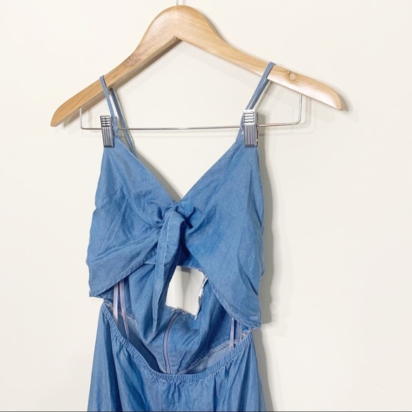 Lovers & Friends Blue Chambray Denim Lace Cutout Tie Front Saffron Midi Dress - Picture 4 of 9